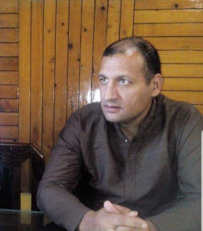 Feroz Wani calls for improved Jio network in Kupwara