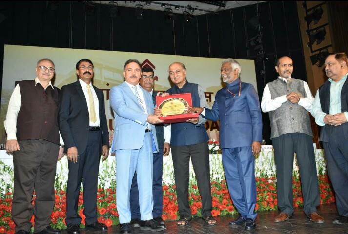 J&K Bank awarded by HUDCO for outstanding contribution in Housing Sector in J&K state