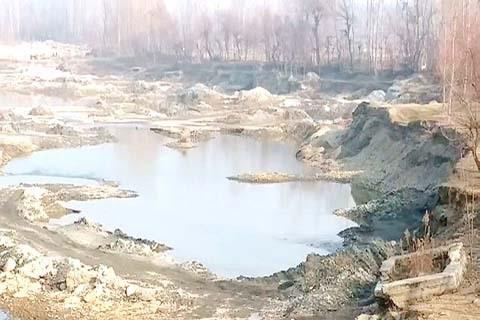 From South to North Kashmir, loot of sand, bajri continues unchecked