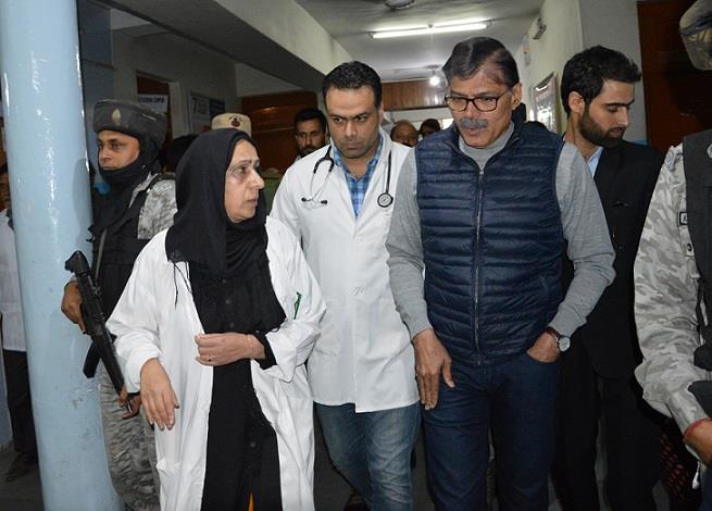 Advisor Kumar tours Budgam, reviews status of health care system in district
