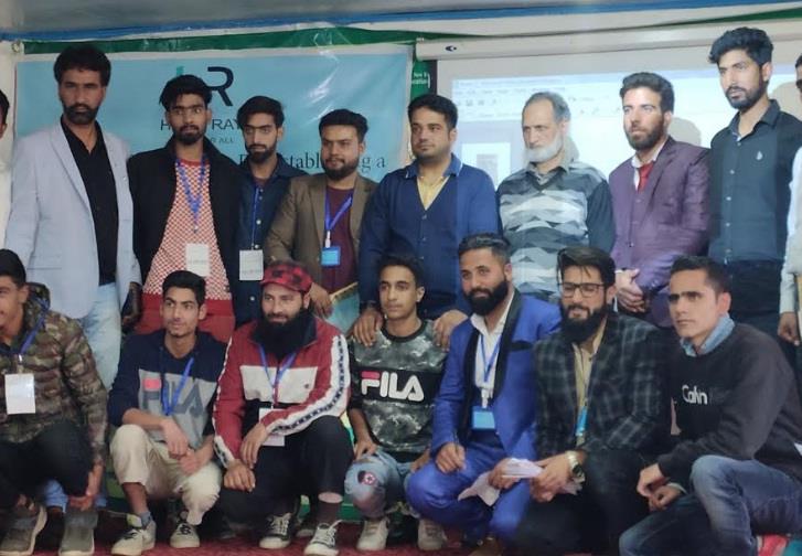 Inam Un Nabi presides over drug de-addiction conference at Ganderbal