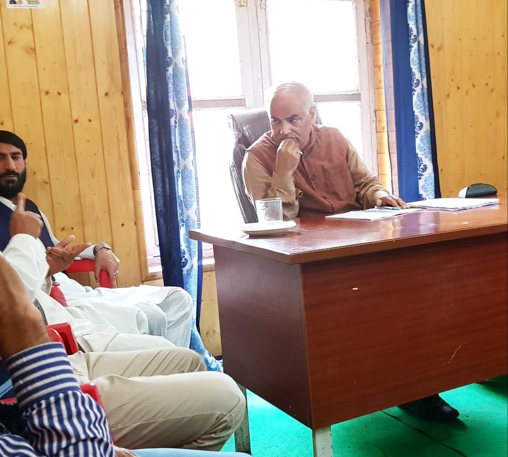 Koul chairs party meet in Srinagar; expresses solidarity with rape victim’s family