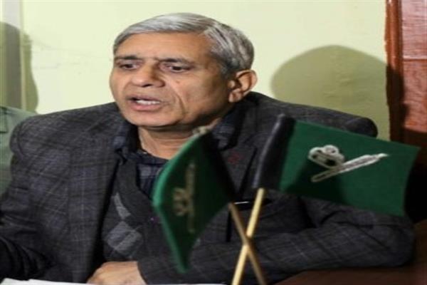 People should desist from falling prey to divisive elements: Nizamuddin Bhat