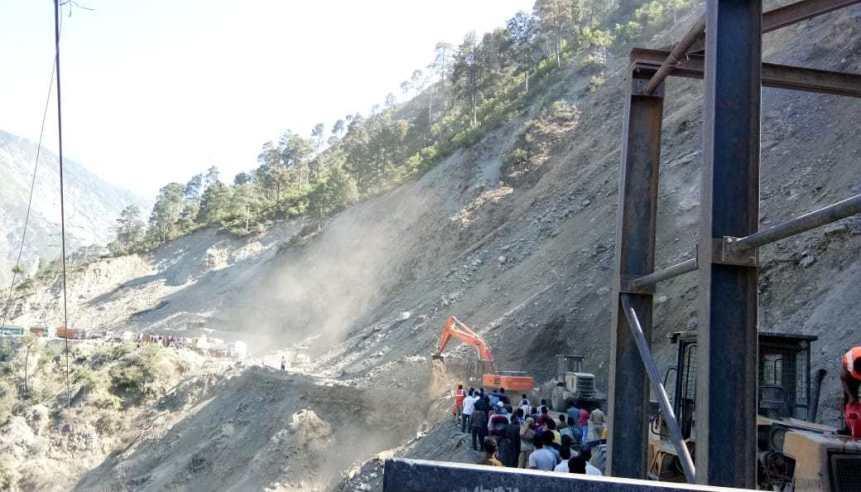 Fresh landslides at Digdol block Sgr-Jmu highway