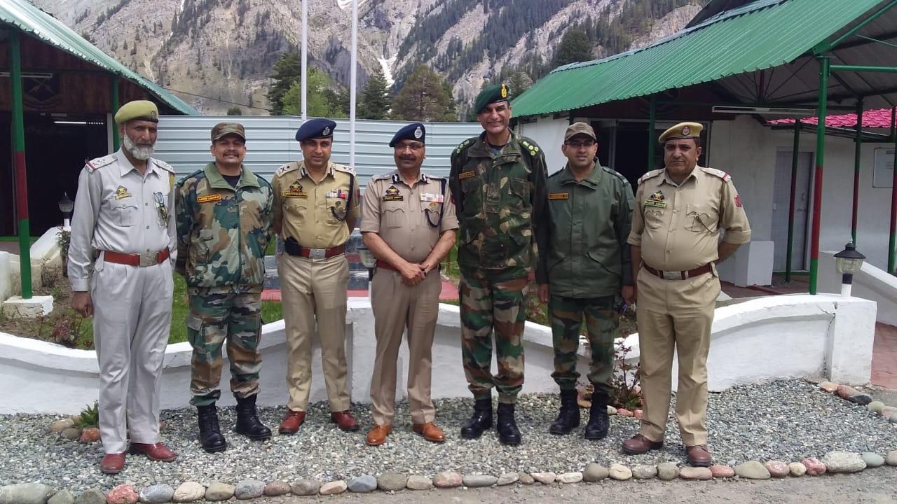DGP visits Gurez, interacts with Army, Police officers
