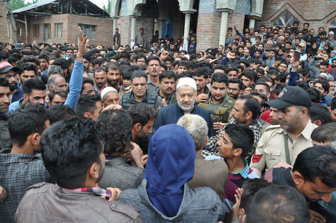 Chenbal people demand inquiry into youth's killing: Imran Ansari