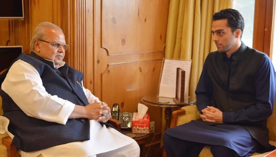 Yawar Mir calls on Governor
