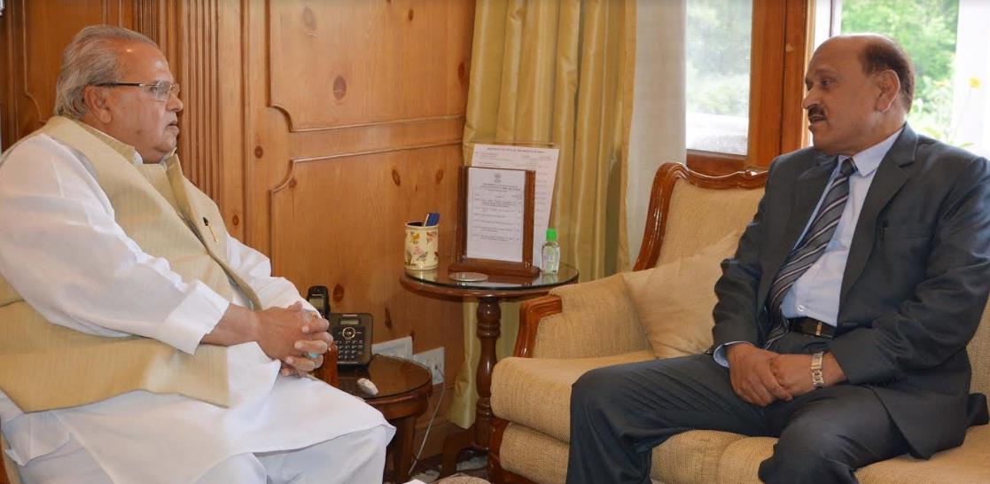 Vakil meets Governor, insists for dialogue with all stakeholders