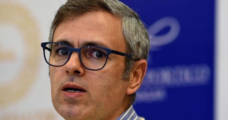 Omar Abdullah congratulates Everest Summiteers from the state