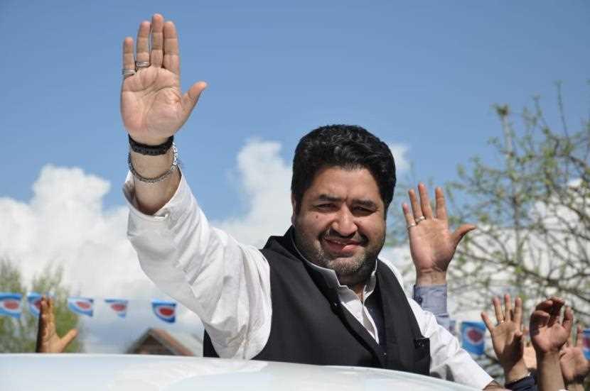 Irfan Ansari thanks people for voting in favour of him