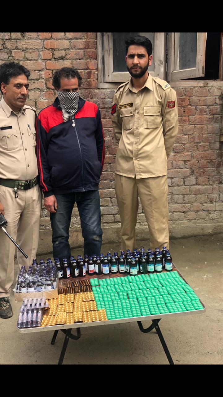 Soura police arrests drug peddler