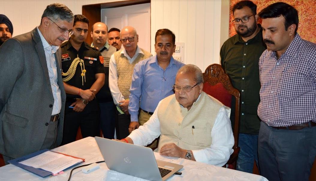 Governor launches On-line Registration of Yatris for Amarnath Yatra 2019 on pilot basis