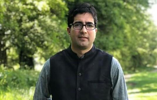 Shah Faesal felicitates people on Shab-e- Qadar