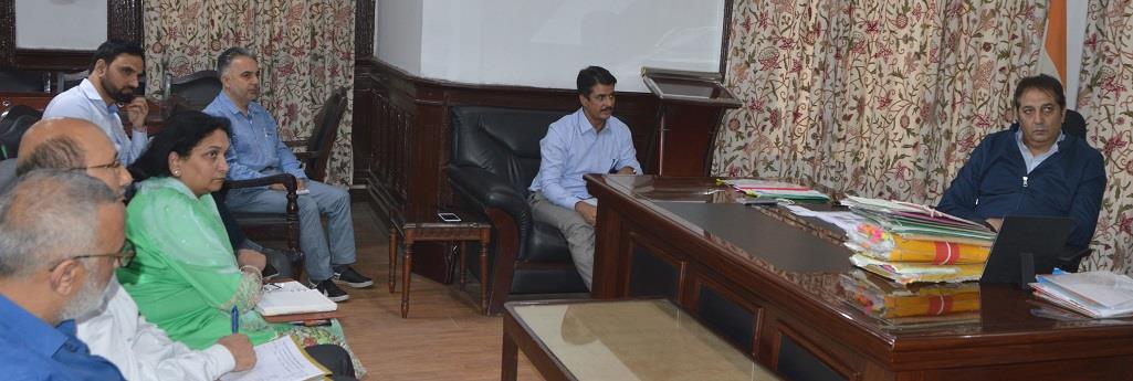 Involve youth, women in new SHGs: Div Com to Officers