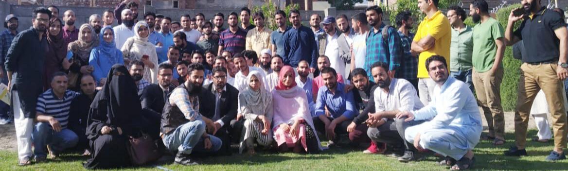 Dr. Mehboob Makhdoomi’s Educational Trust holds first meeting with volunteers