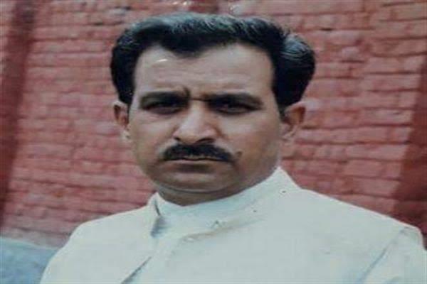 Mir Qayoom greets people on Eid