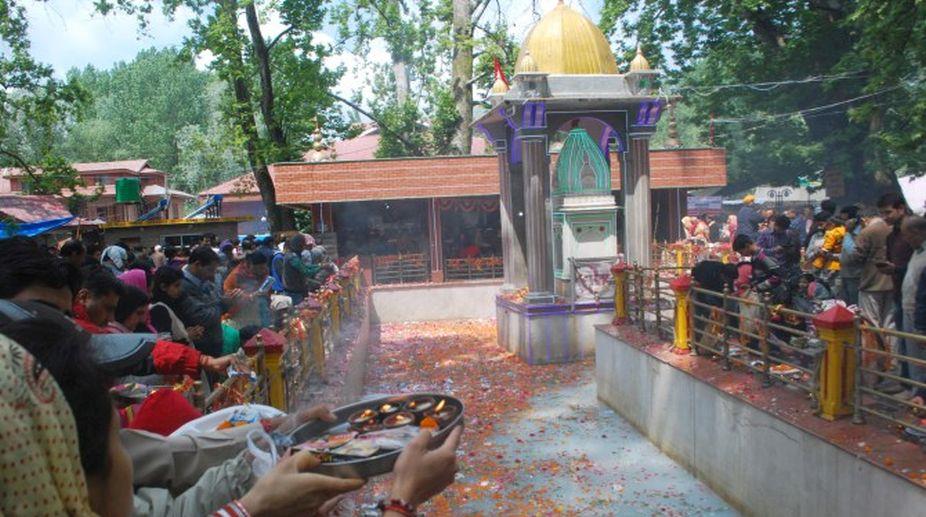 Ganderbal Municipality urges devotees not to carry polythene during Kheerbawani mela
