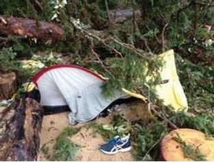 Nomad killed, two injured as tree falls on their tent in Ramwari