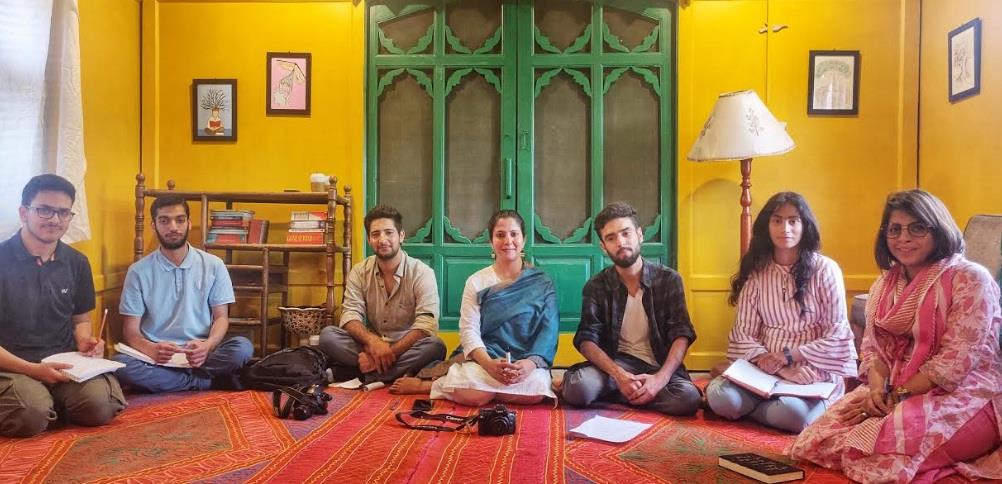 JHELUM FABLES, 5 day visual storytelling workshop begins on a houseboat in Jhelum