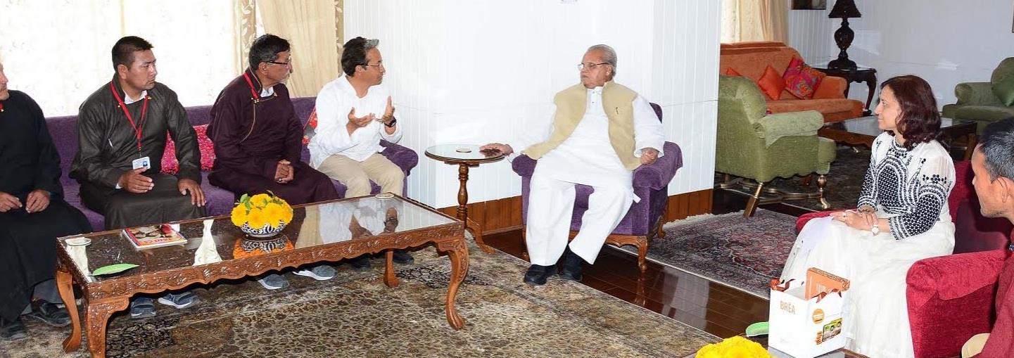 Delegation of Panchayat Co-ordination Committee, Leh meets Governor