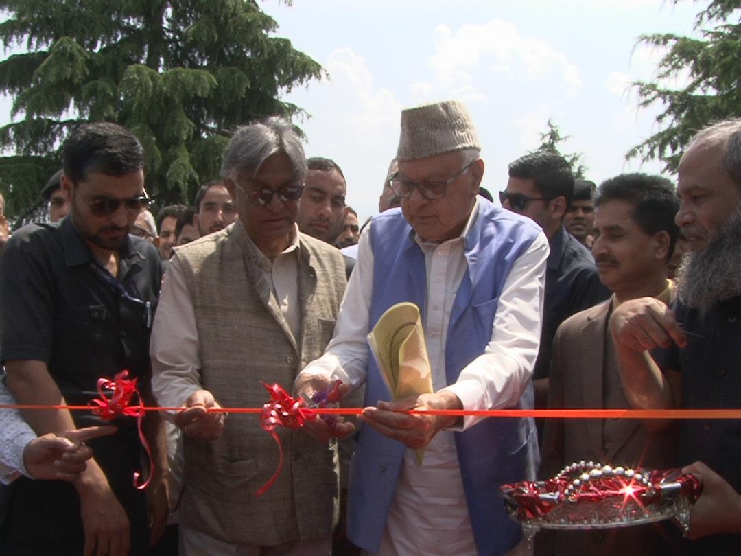 Farooq Abdullah asks youth to strive towards getting education