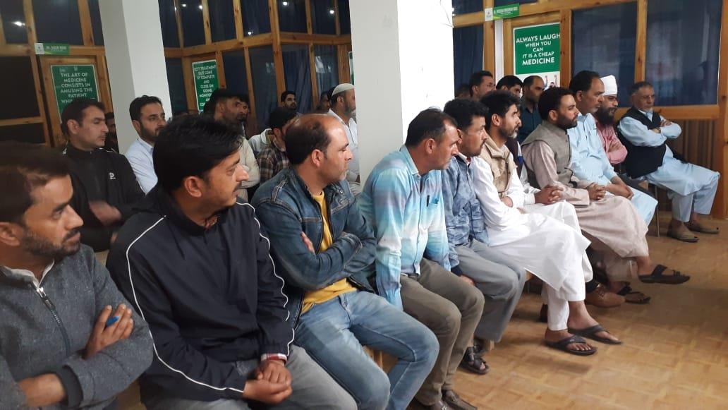 Chemists, drug association Handwara take pledge to say no to polythene