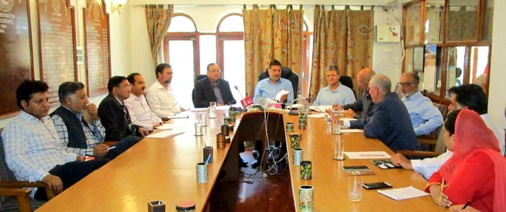 KCCI interacts with IT dept officials