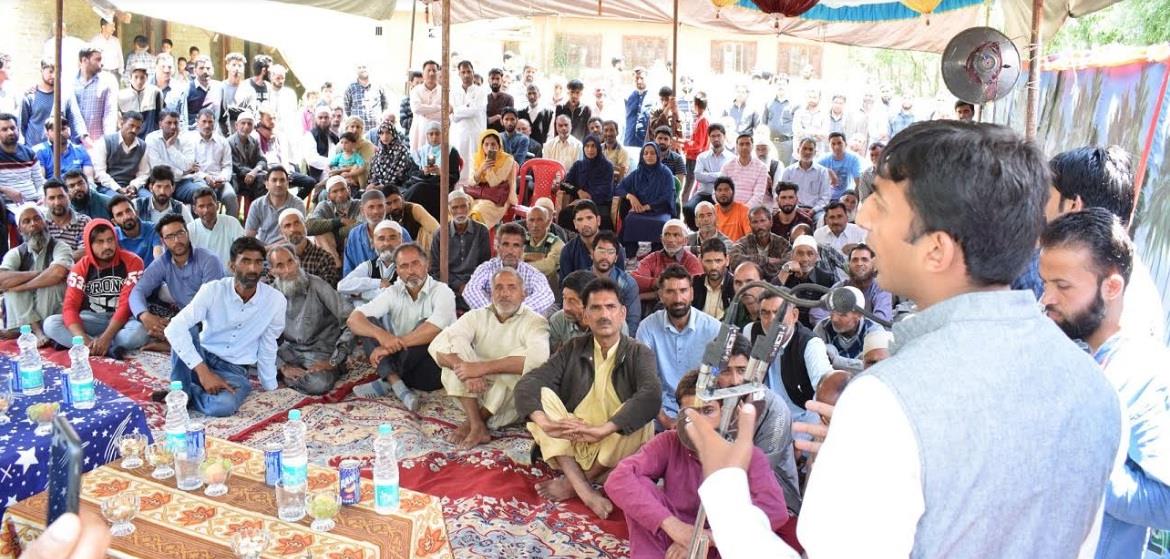Enthusiastic participation marks Day 2 of ‘Back to Village’ in north Kashmir