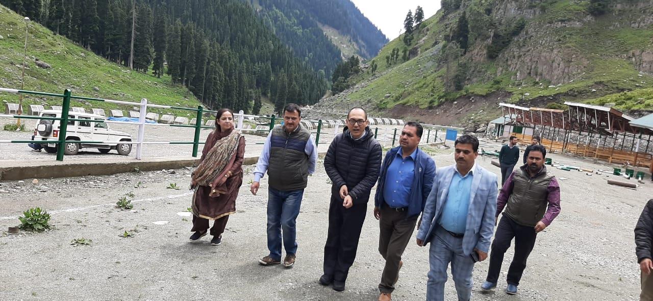 Secretary Tourism inspects facilities for Amarnath yatris at Pahalgam
