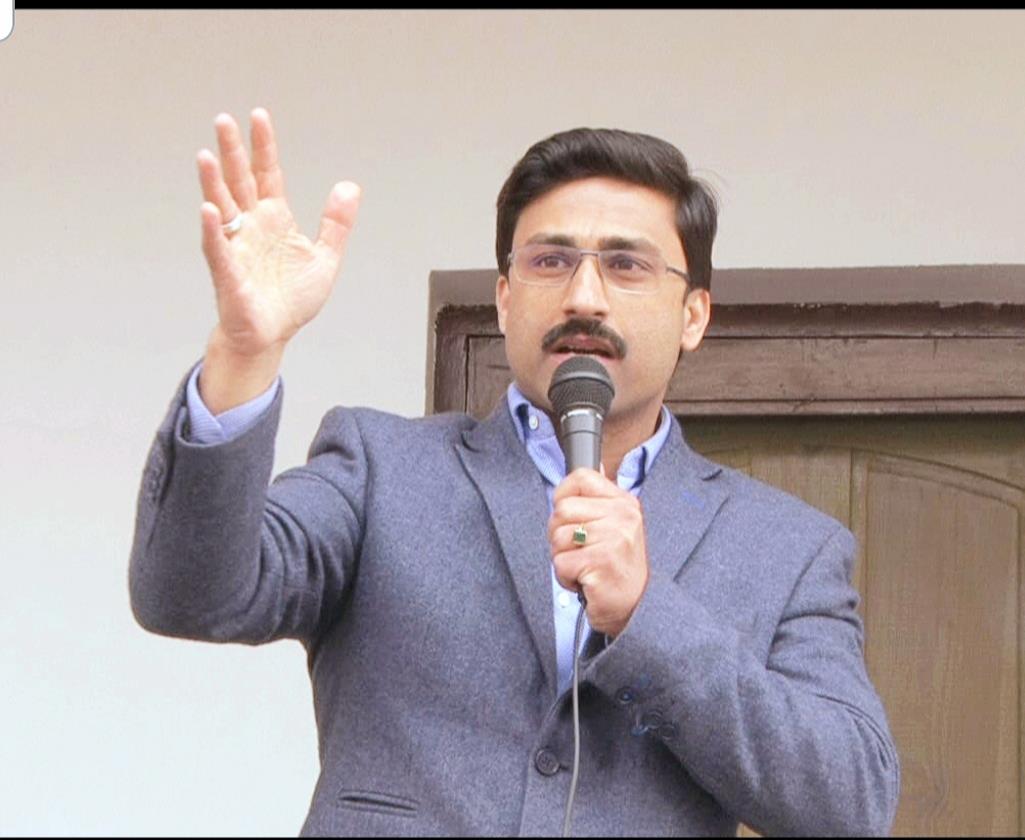 Ahsan Pardesi calls for reconciliation, rapprochement with youth of Kashmir