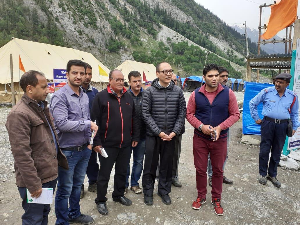 Commissioner Secretary Tourism inspects facilities for Amarnath yatris via Baltal