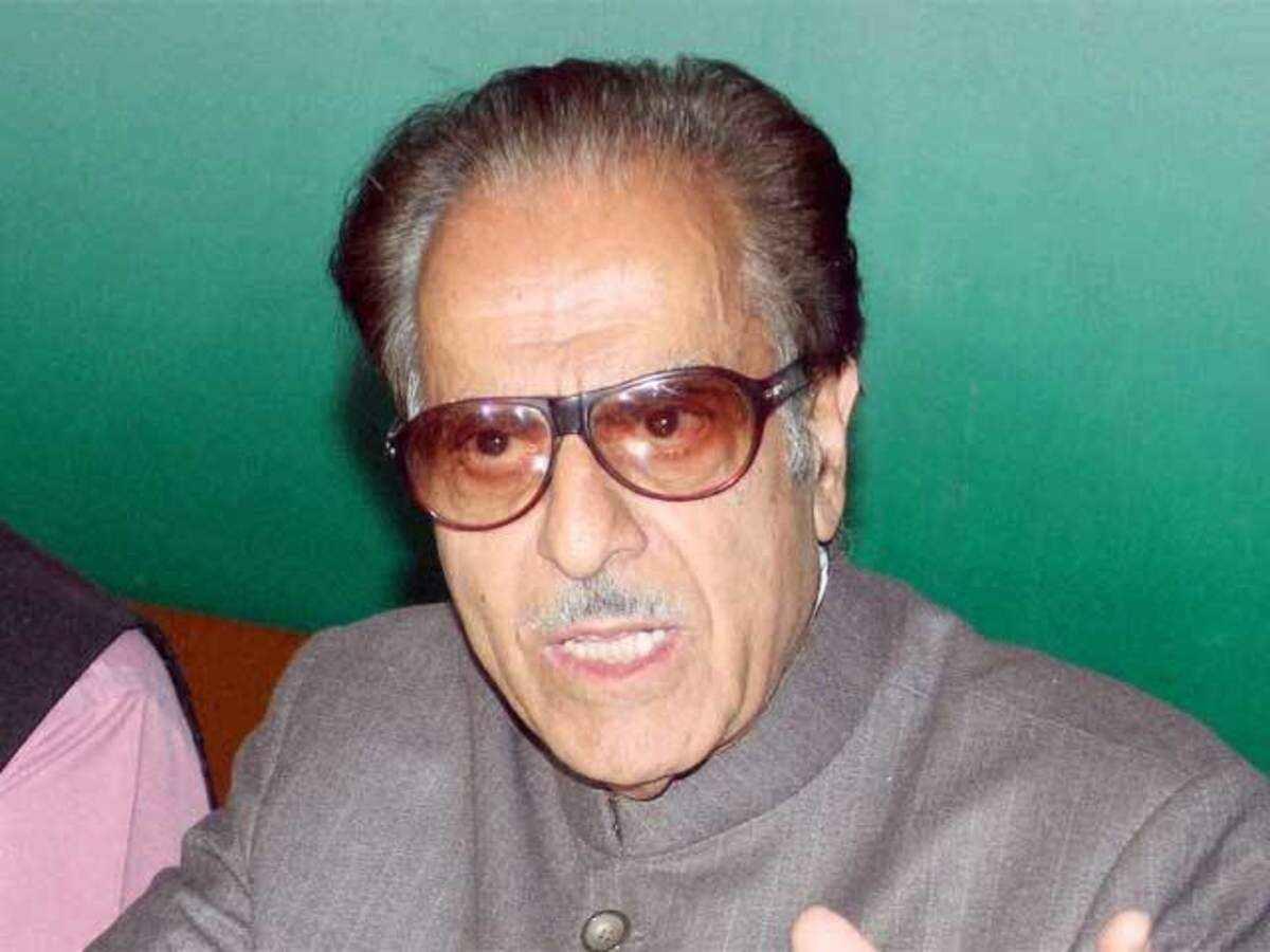 Soz welcome’s dialogue offer to Hurriyat