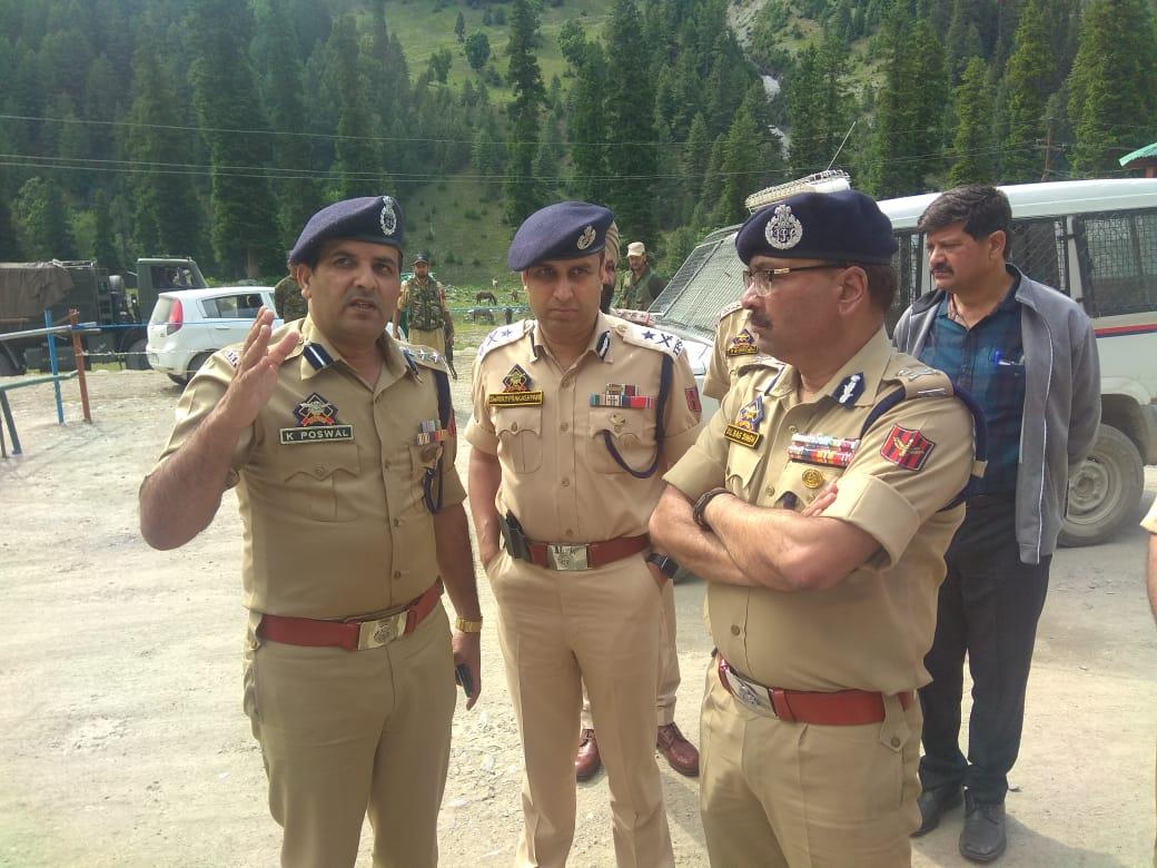 DGP reviews Amarnath Yatra arrangements at Baltal, Manigam, Dumail