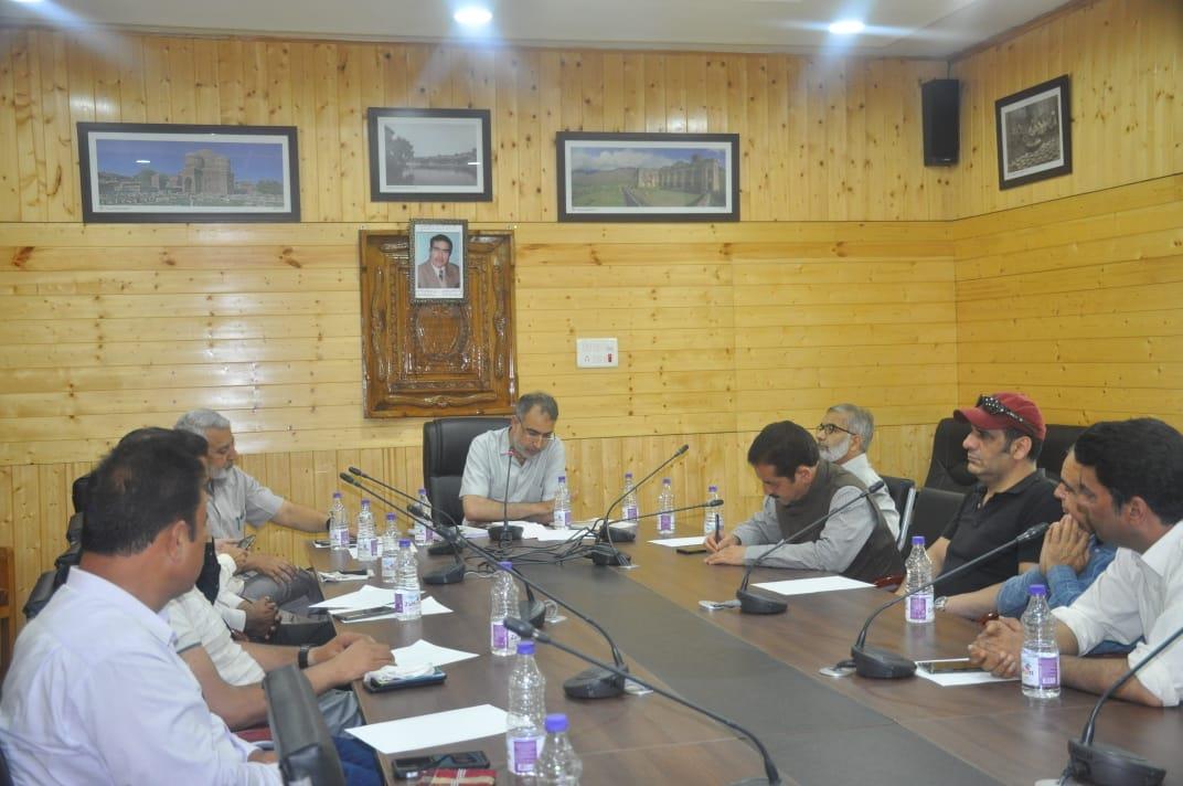Gayoor Foundation holds daylong meeting
