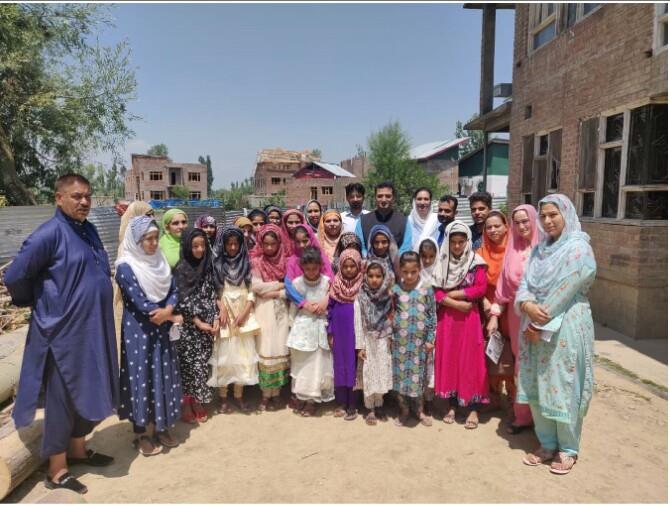 Member SCOC inspects Girls Home at Mattan
