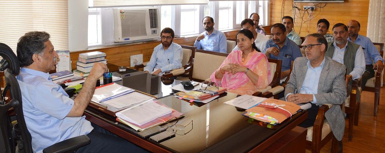 Ensure symmetric pupil-teacher ratio across all schools: Advisor Ganai to School Edu Deptt