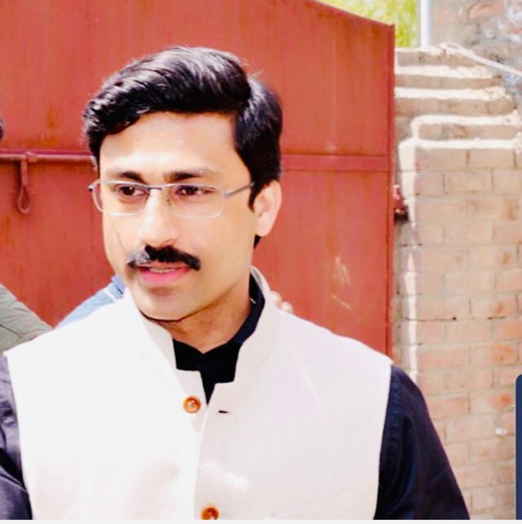 Ahsan Pardesi decries highway ban as regressive