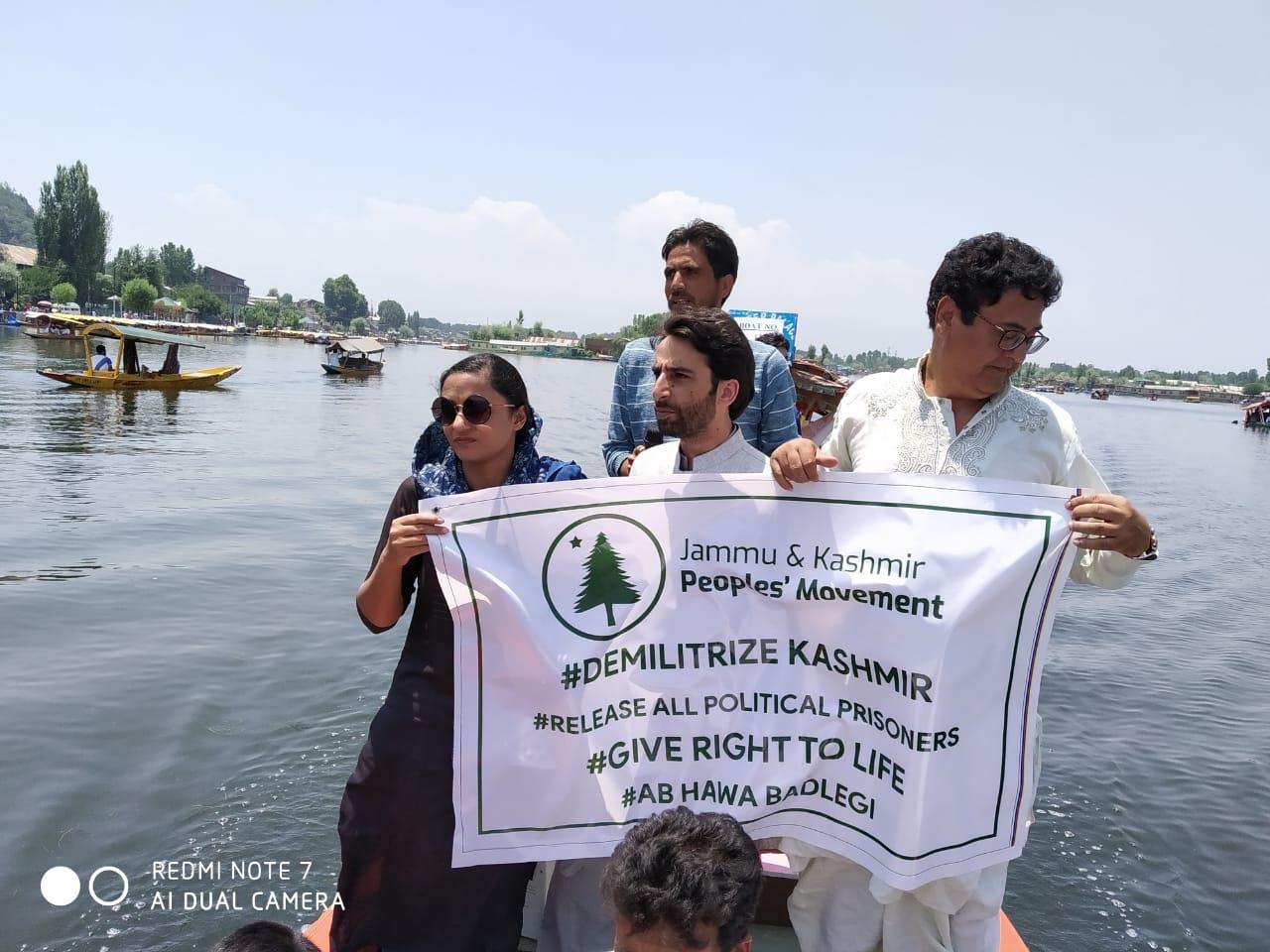 JKPM takes out Shikara rally to highlight the demands of Kashmiris