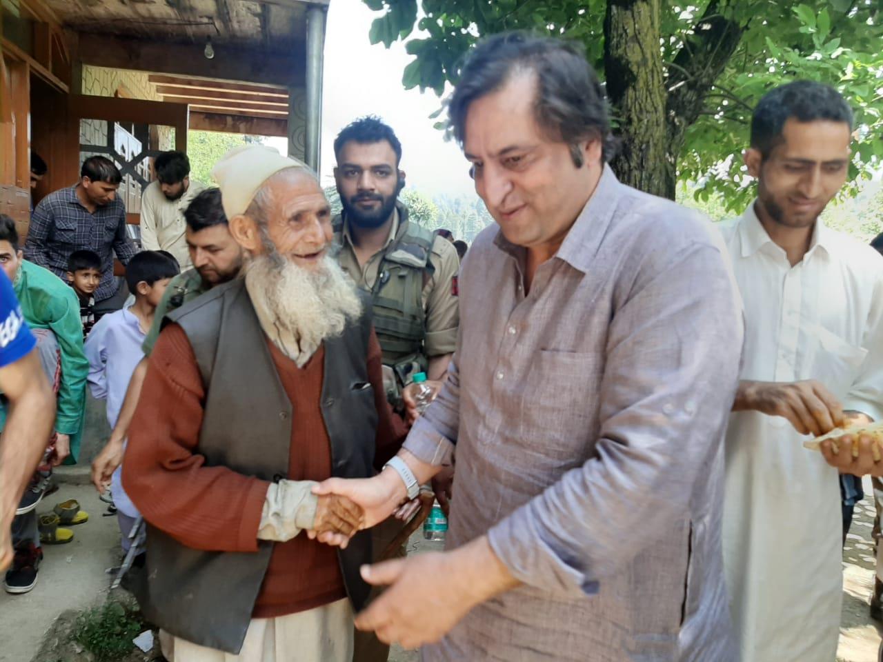 Need for greater interaction of officers at grassroots level: Sajad Lone
