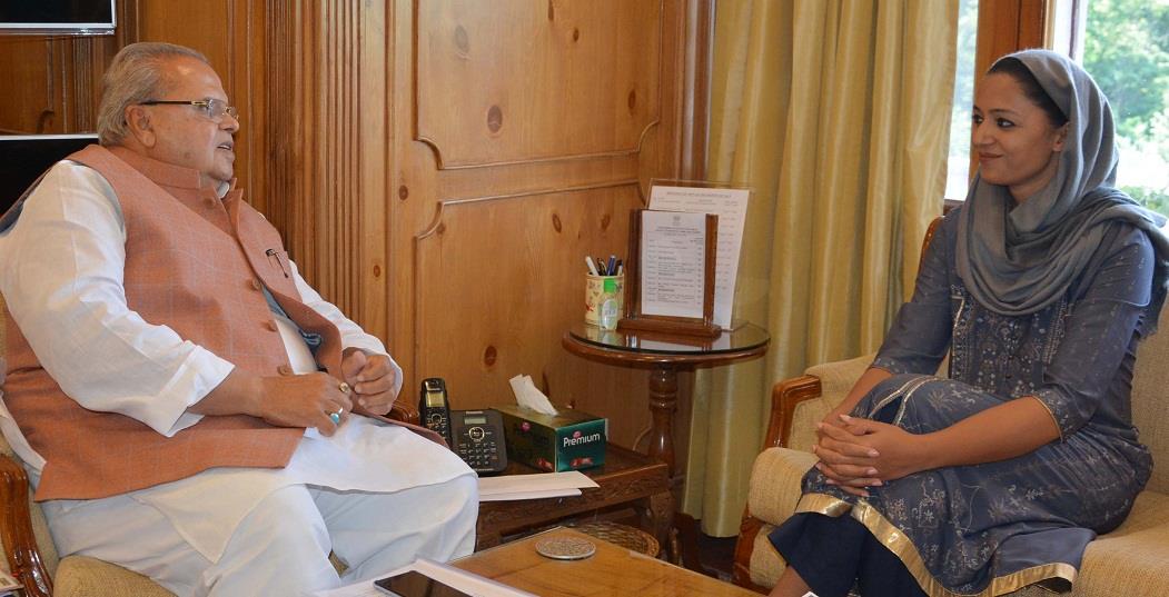 Shehla Rashid meets Governor