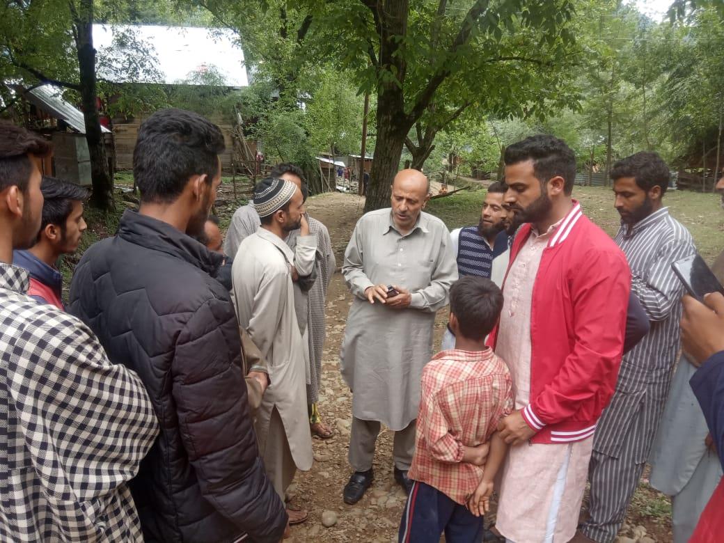 Er. Rasheed tours Kupwara district