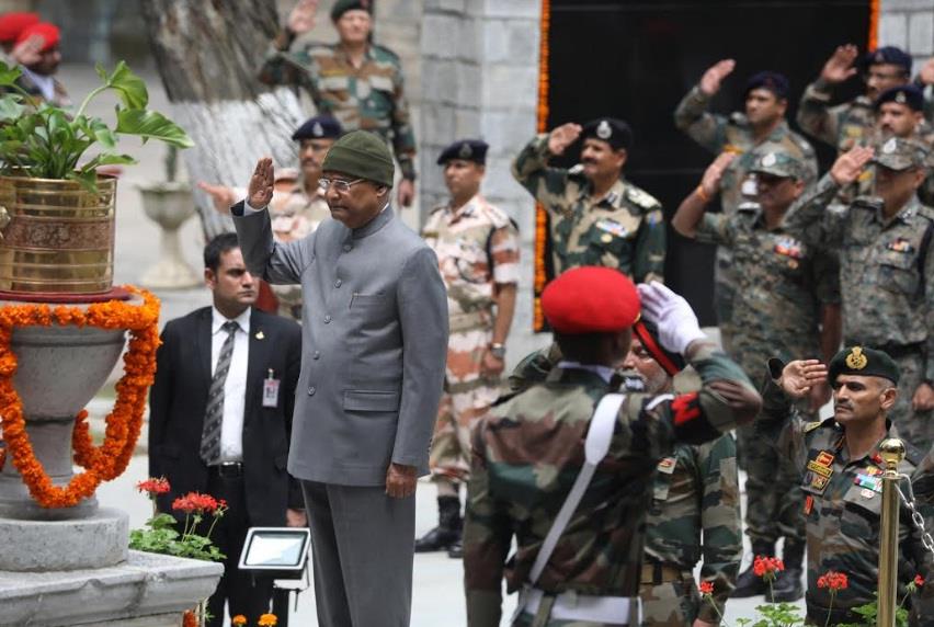 President pays tributes to soldiers killed in Kargil war