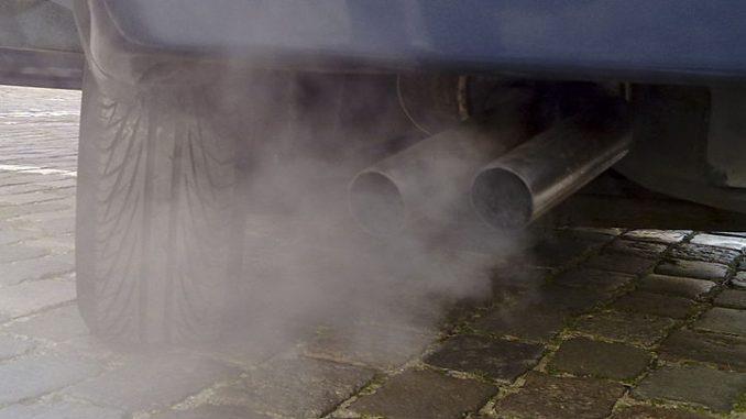 Overage vehicles continue to ply on roads, govt unmoved