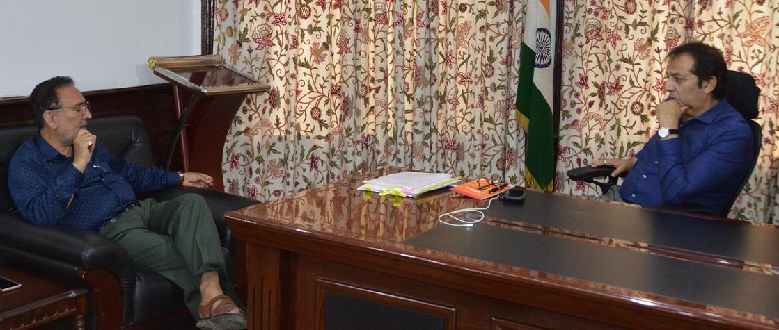 Div Com reviews issues of Indian Red Cross Society