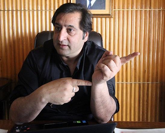 Sajjad Lone questions Abdullahs over their meeting with PM