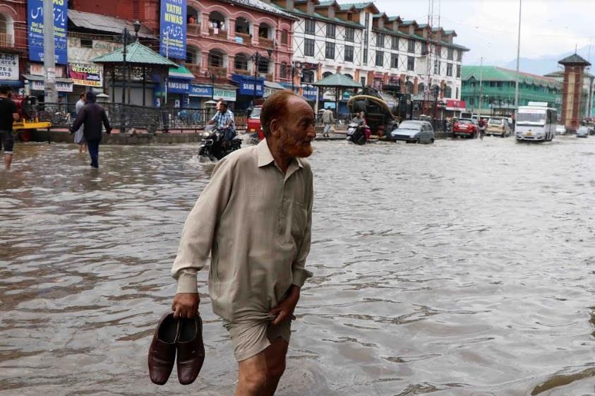 Trade bodies anguished over frequent water logging in Srinagar