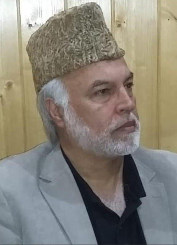 Article 35-A constitutional right, no need to beg before Governor: Muzaffar Shah