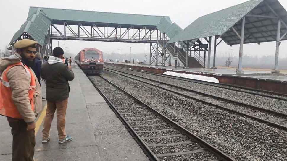 Train service on Banihal-Srinagar line resumes