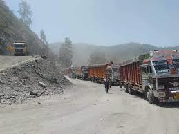 National Highway: LMVs from Jammu to Srinagar to ply on Monday