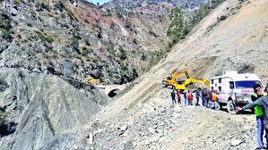 Fresh landslide on Srinagar-Jammu Highway